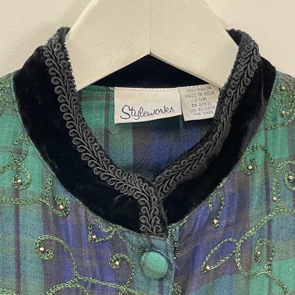 Vintage 90s Women's Sz 8 Green Blue Plaid Embroidered Beaded Winter Maxi Dress - Picture 3 of 8